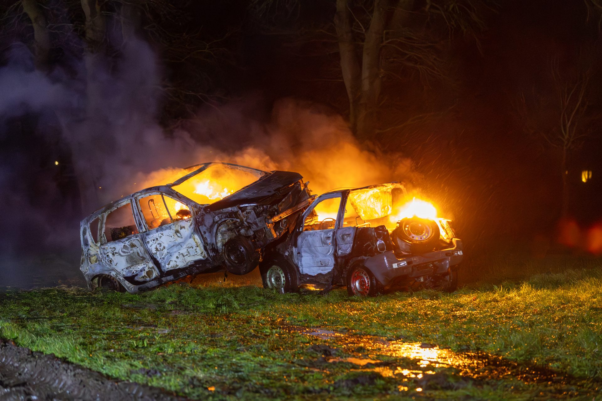 Oefening: auto’s crashen tijdens illegale autocross in Oosterstreek