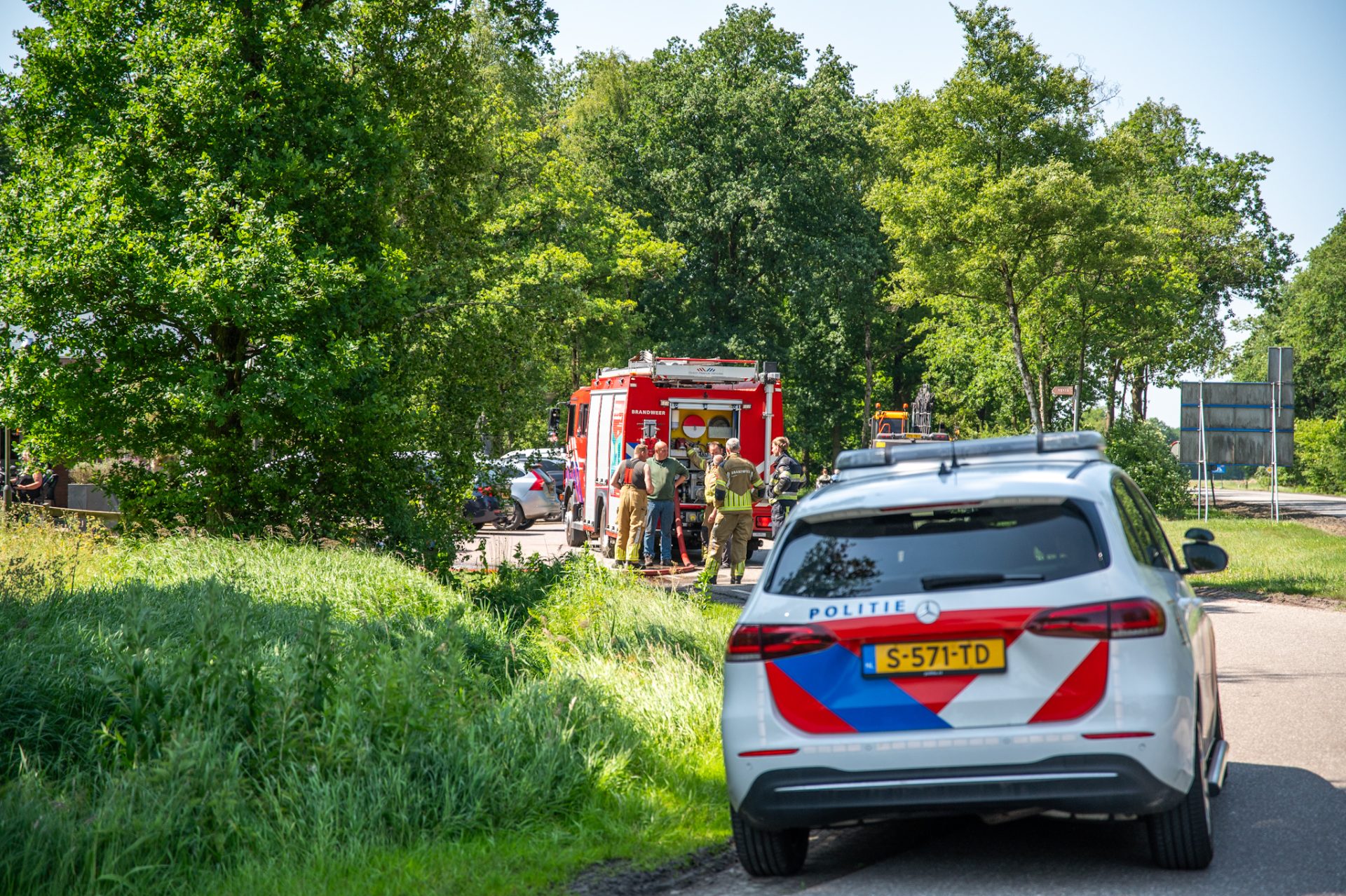 Vrouw belandt met scootmobiel in sloot Oldeberkoop