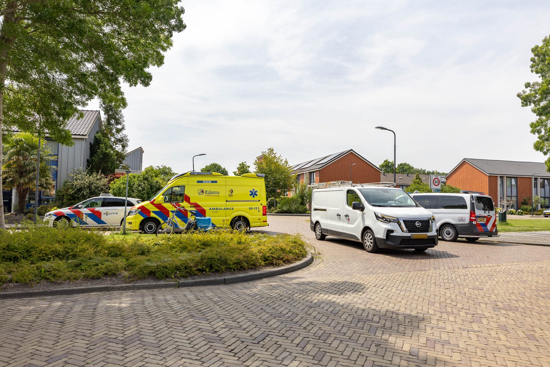 Fietsster in botsing met bestelbus Wolvega