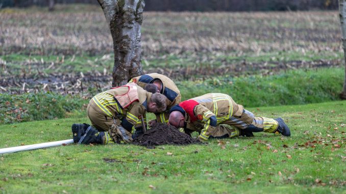 BTBmedia_FOTO_Gaslekkage_door_gat_graven_voor_mast_in_tuin_7b2