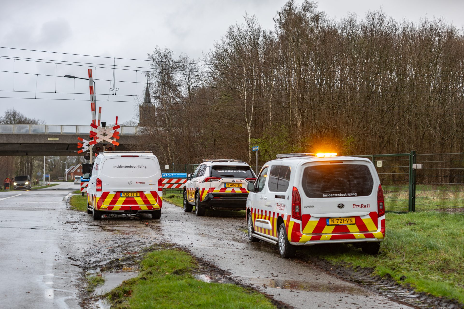 Treinverkeer stil door boom op spoor De Blesse
