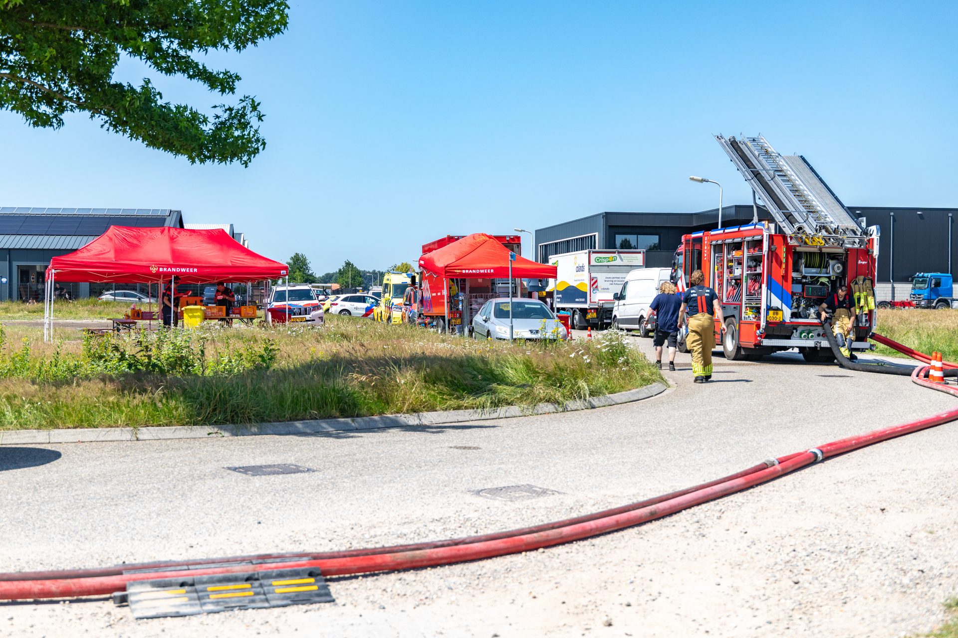 [VIDEO] Grote brand in voedselfabriek Wolvega onder controle