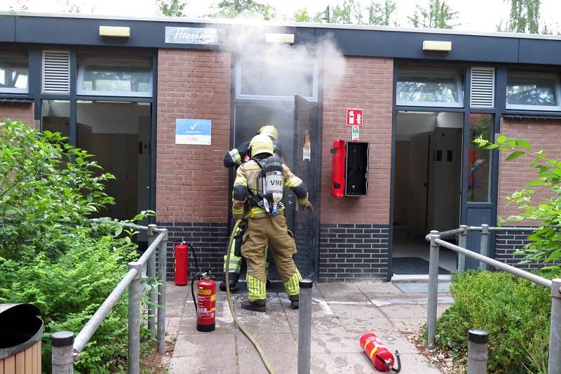 Brand in toiletgebouw op camping De Roggeberg in Appelscha veroorzaakt flinke schade