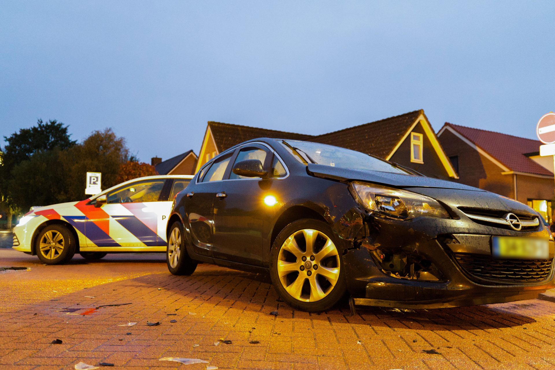 Twee auto’s beschadigd bij botsing in Wolvega