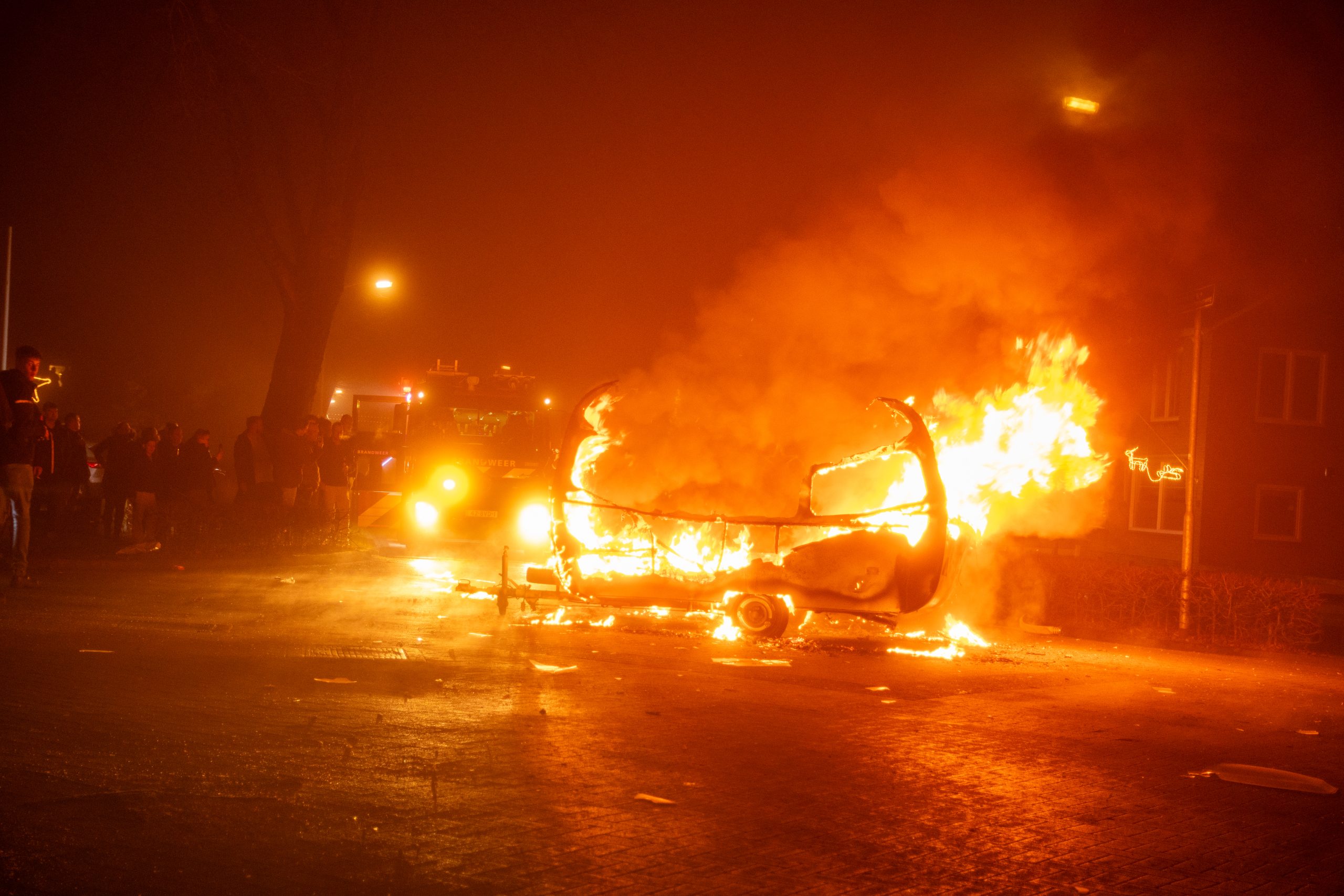 Jaarlijkse traditie caravanbranden in Smilde